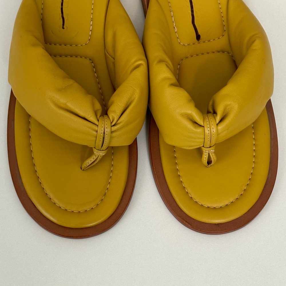 NEW Free People Vicenza Puffy Padded Thong Sandals Summer Boho Beach 6 - Picture 2 of 14